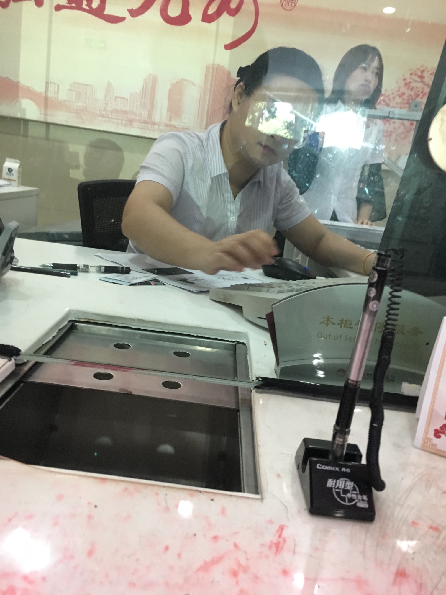 直播：异地江南皮革厂面签激活，额度惊人

13 / 作者:文白 / 