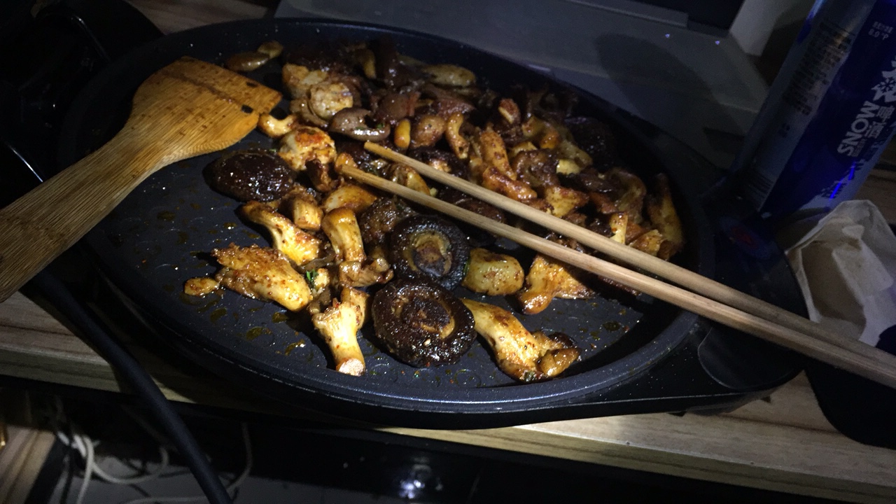 睡不着，喝点小酒

17 / 作者:爱钓鱼的小鲁班 / 