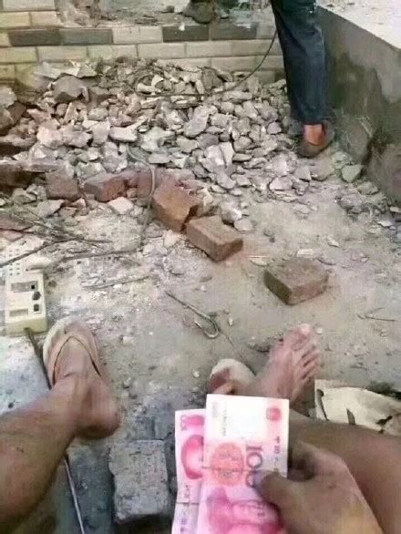 老板还不错，中午一份炒饭一瓶啤酒，兄弟姐妹，干起来

40 / 作者:土坷垃敦里的 / 