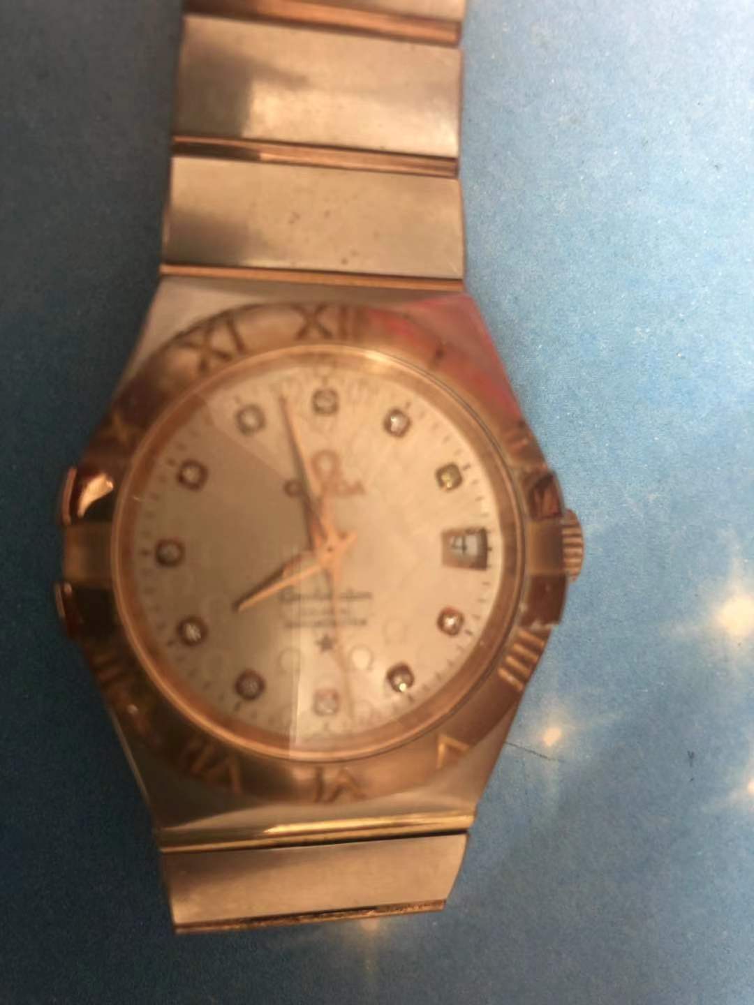 实在没钱吃饭了 这俩个表可卖卖多少钱老哥们