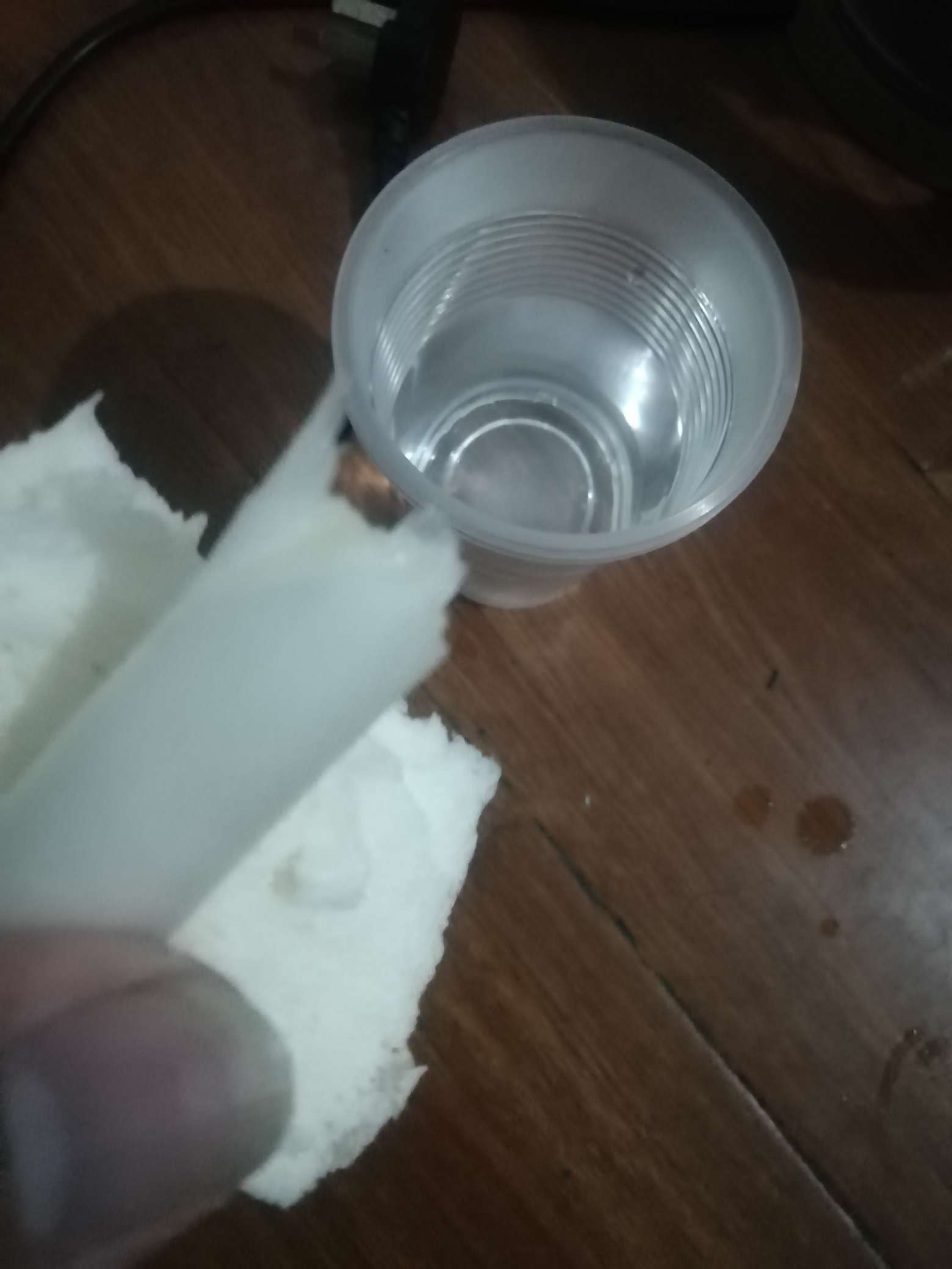 没水的日子酒肉和尚呵呵呵呵一天吃一顿两馒头两辣椒一根葱一杯白开