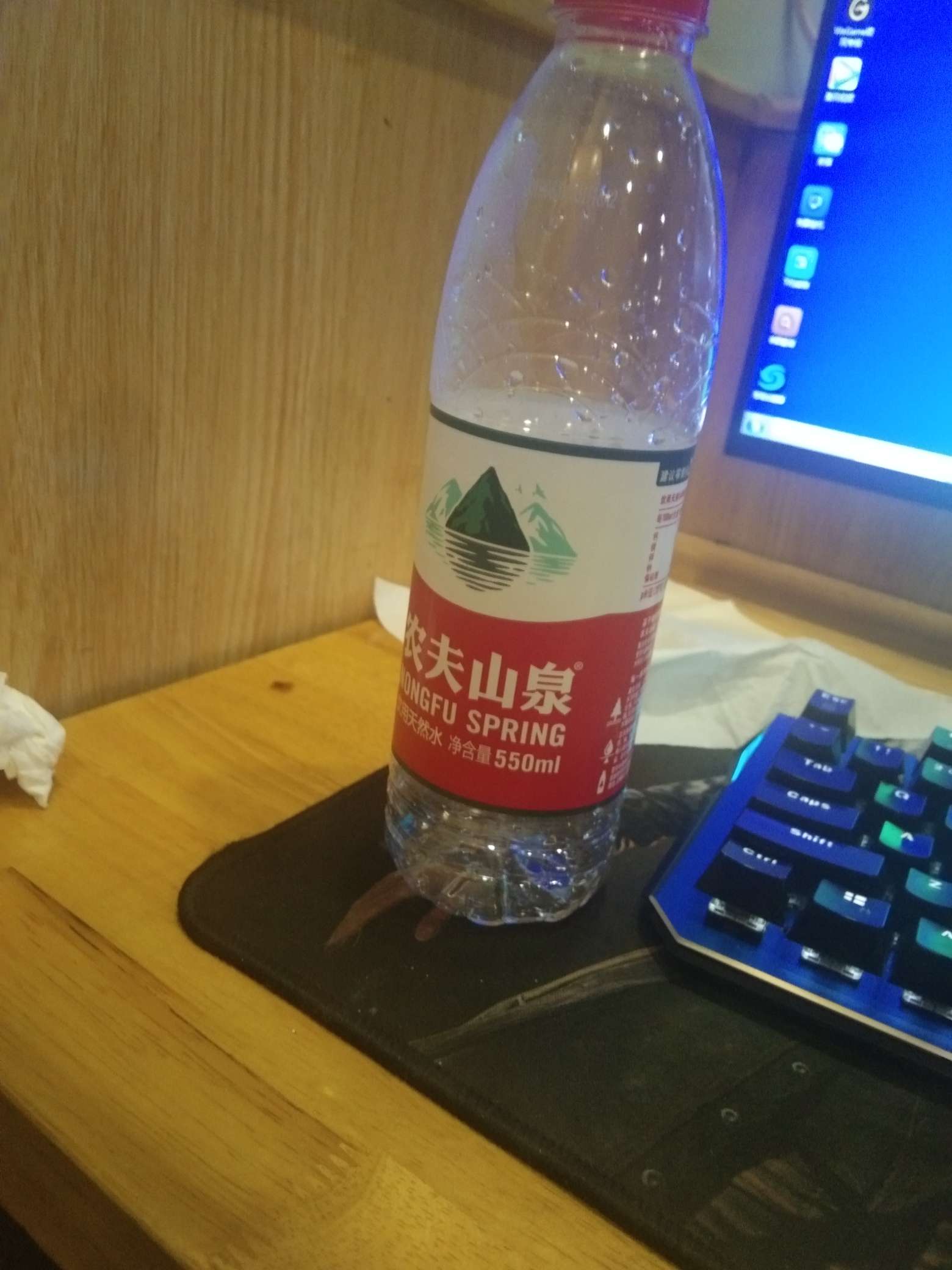 瘫痪网吧，有没有什么口子浑身比脸都干净

22 / 作者:就叫我风吧 / 