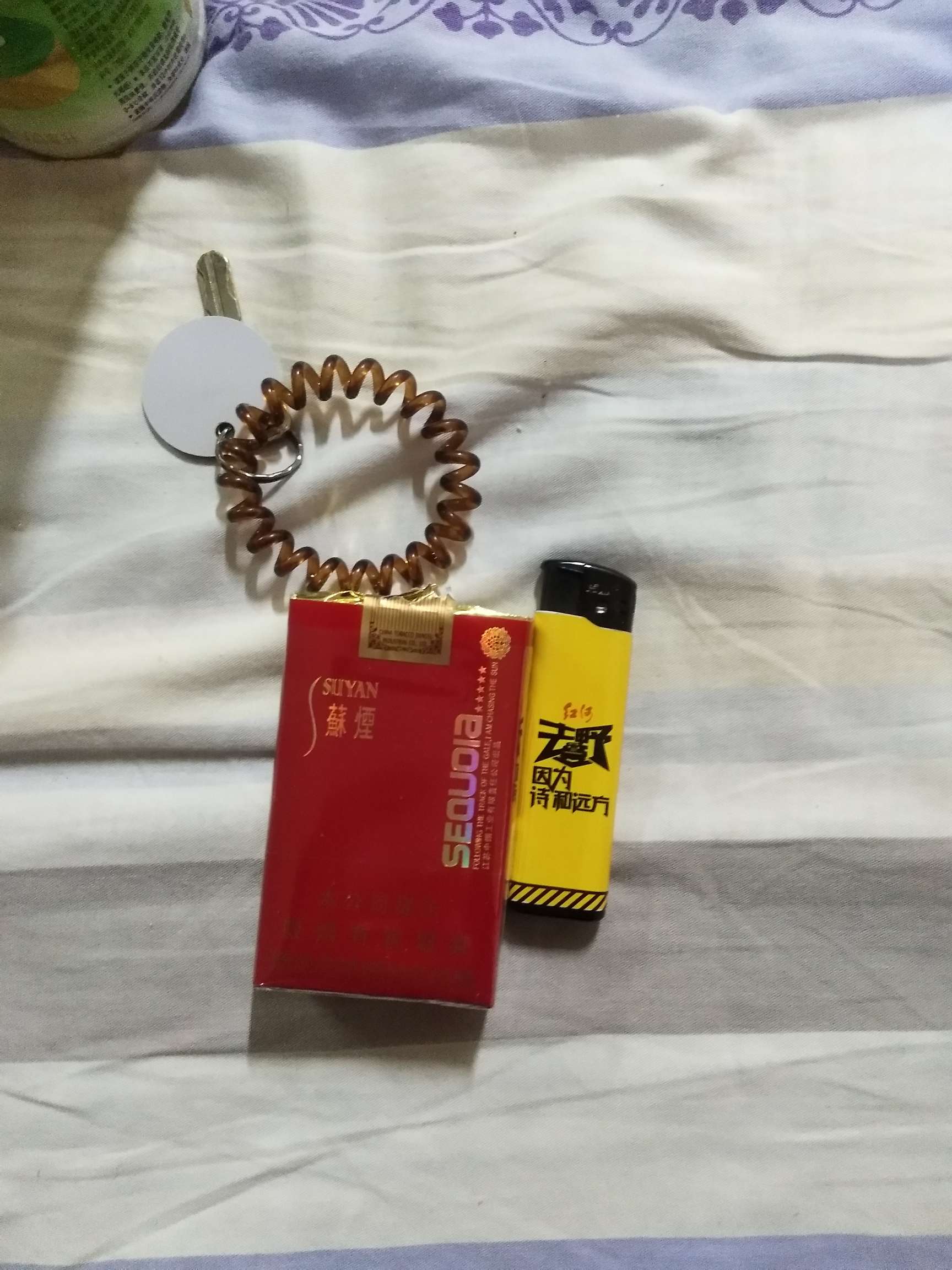 这个小伙子人不错，在一个小厂上班，活都不是年轻人干的，为了生活，坚持五十多天，刚91 / 作者:奋斗吧！青年 / 