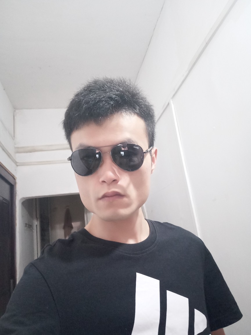 第一阶段：【希望】
占便宜是人的天性，当一个人的道德守则没那么严格时，我们都会陷31 / 作者:xiahzi / 