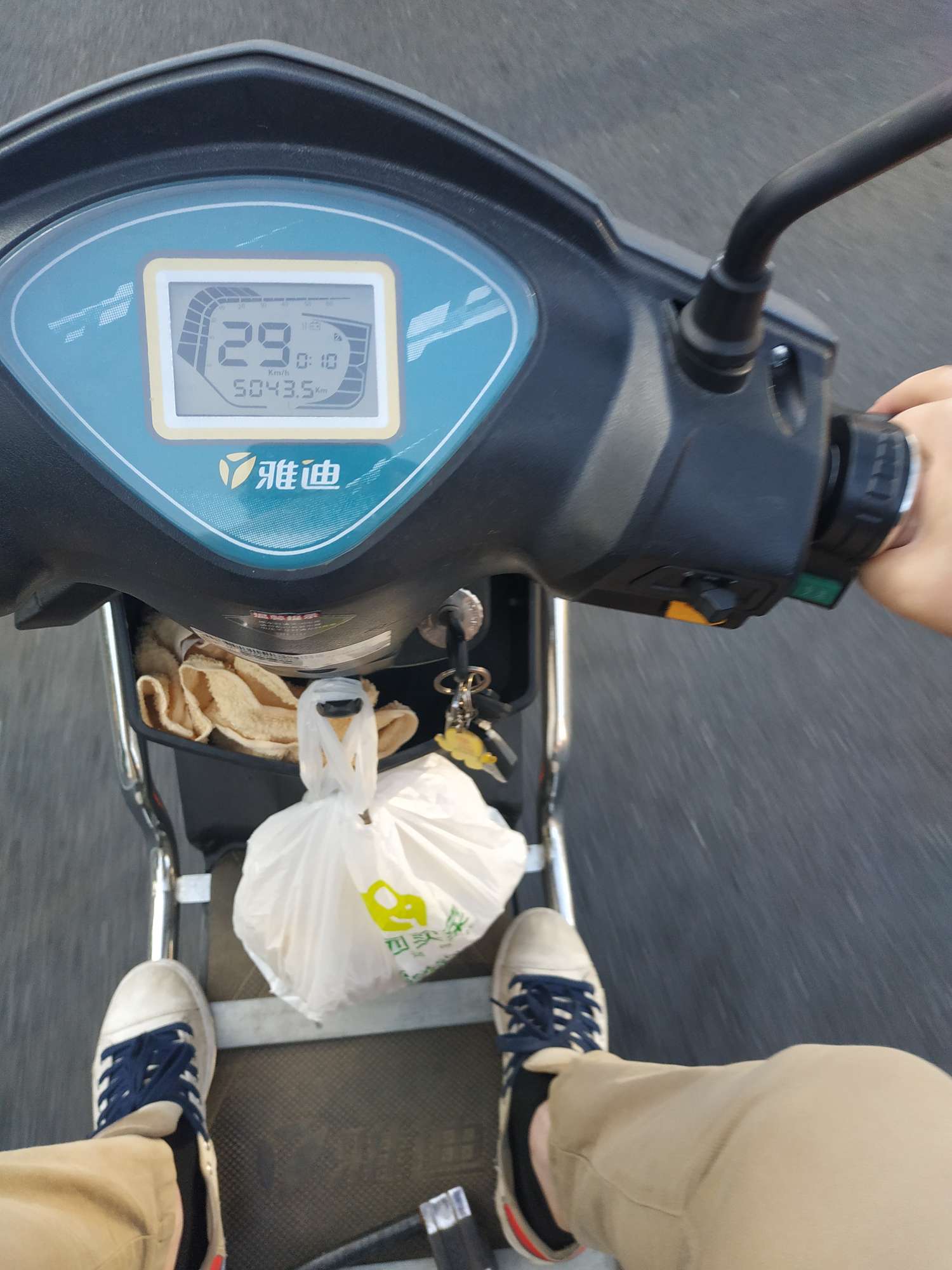 元气满满昨天打电话给我了

元气满满昨天打电话给我了，借2500到账1800？忘记了，逾期62 / 作者:xhhppx / 