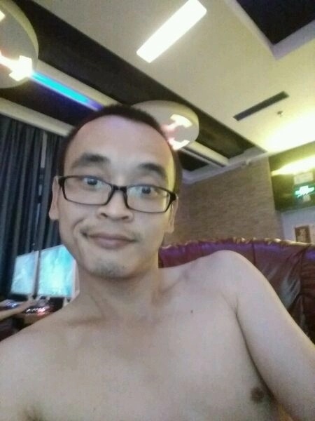 没睡的真老哥，出来怀念一下曾经大吧的传奇人物吧

本神尽力了 只能帮你们找到这些了
5 / 作者:跟着豪哥挣美刀 / 