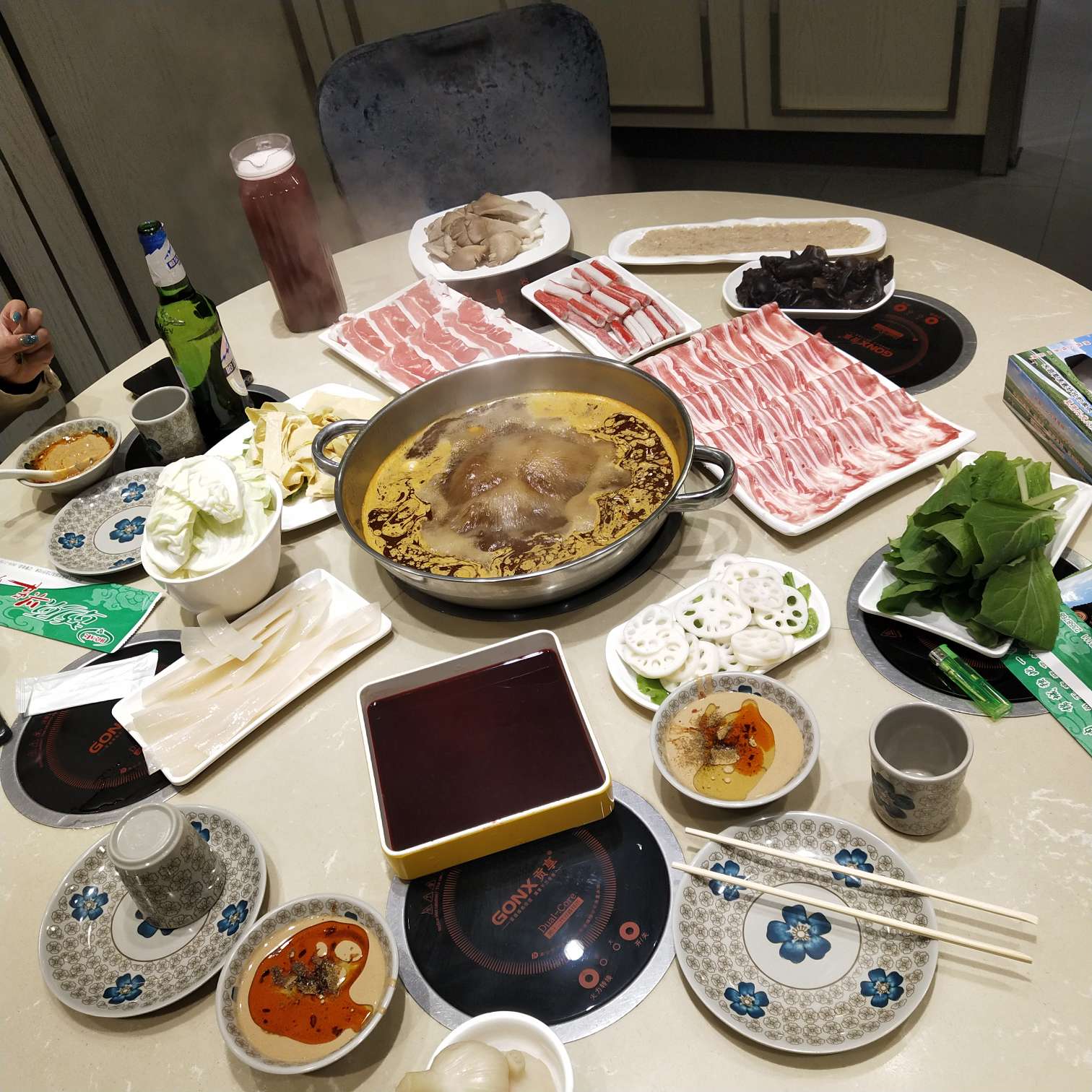 强制一年了 现在小工作一个月两千七八 手机拦截每天都有各种狗催的电话 看着一个个口16 / 作者:cyf0121 / 