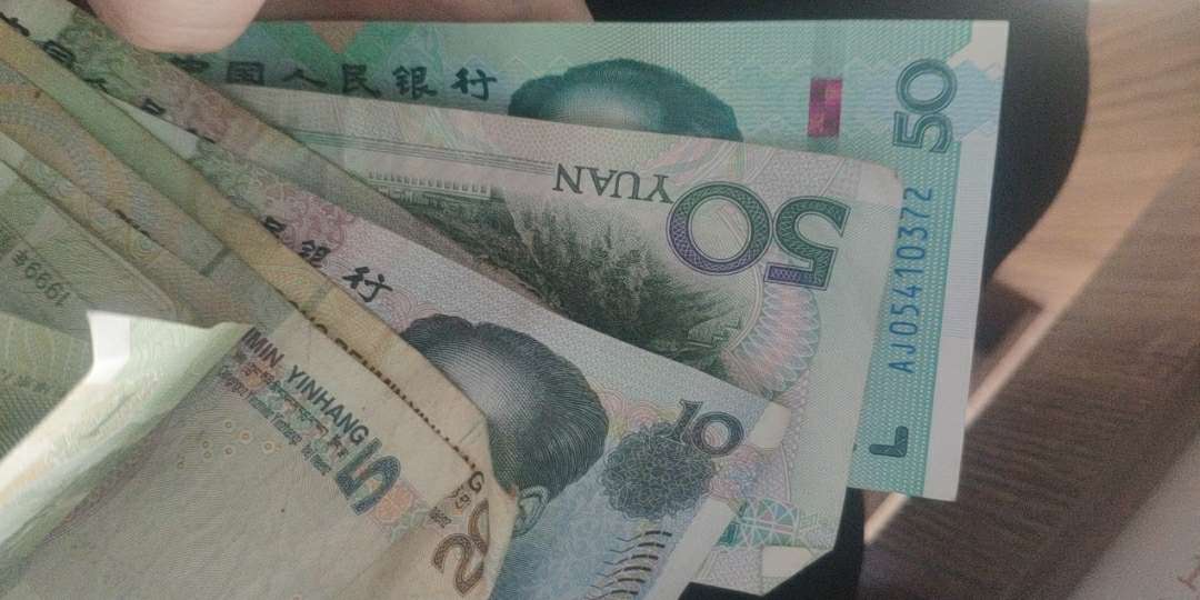 最后的积蓄,好几天都没有生意了,一分钱也没有