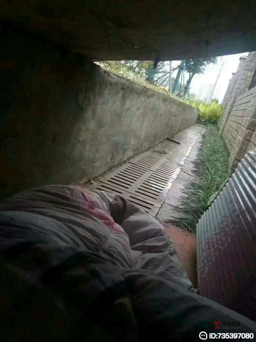 前些天看一对情侣吵架男孩不说话就看着女孩笑，然后女孩扑倒男孩怀里一把抱住男孩说：93 / 作者:文迪. / 