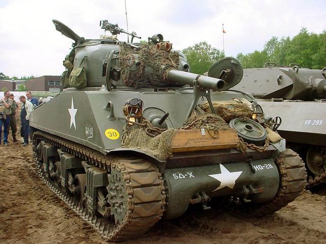 说到钢铁洪流的源头就得追溯到苏联的第一种量产坦克ms1小型护卫坦克1