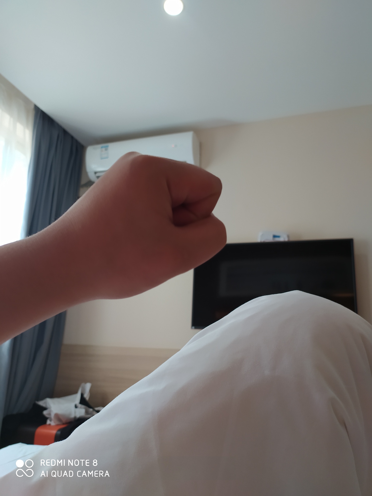打电话我说续房费，到时候结账没钱付会怎么样

39 / 作者:宣育文 / 