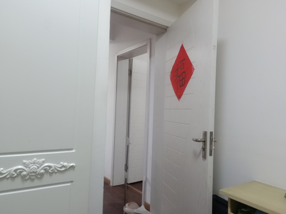 终于把房间打扫好了，听听歌，敷个面膜，人生建议:没事别在杭州打工，说说杭州租房，40 / 作者:vhgvcffc / 