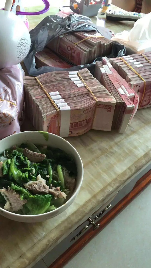 早上9点多申请的已到账,玖富万卡首页这个降息30%缩减计...77 / 作者:dianshang2005 / 早上9点多申请的已到账,玖富万卡首页这个降息30%缩减计...77 / 作者:dianshang2005 /