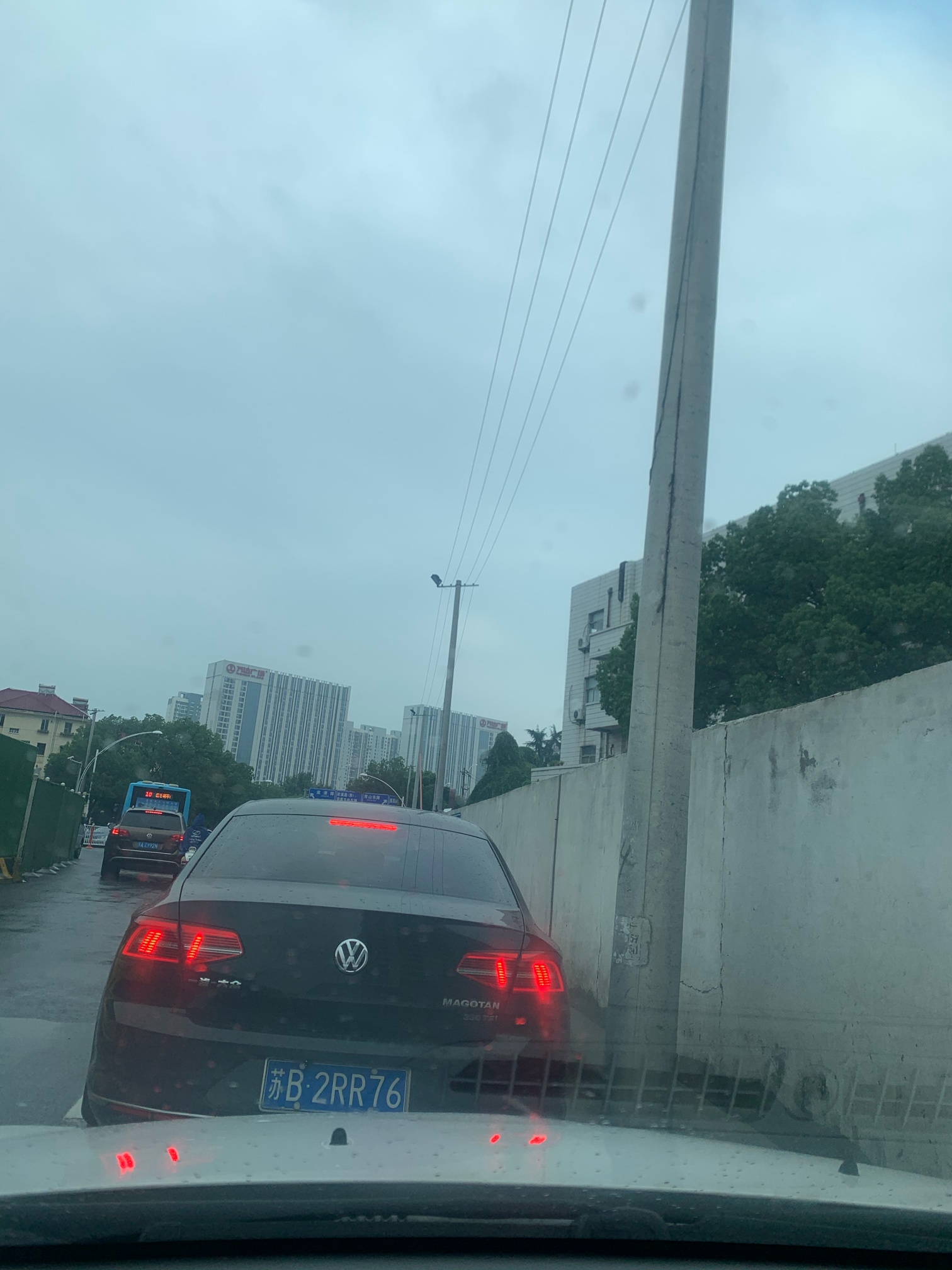 在无锡的，有没有，还剩五百，请你们吃一顿我就要回家了，好无奈……四院这里

72 / 作者:匪石 / 