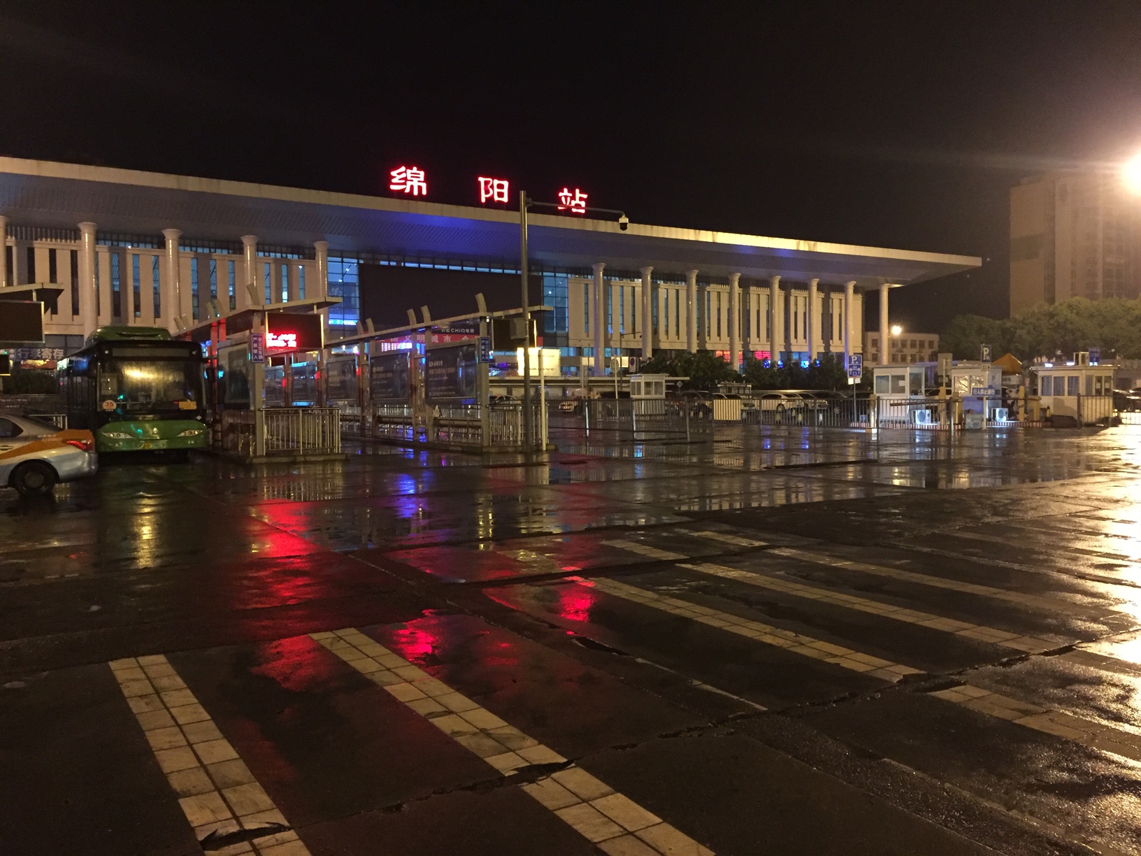 有附近的老哥么，现在出来三五瓶

16 / 作者:爱钓鱼的小鲁班 / 