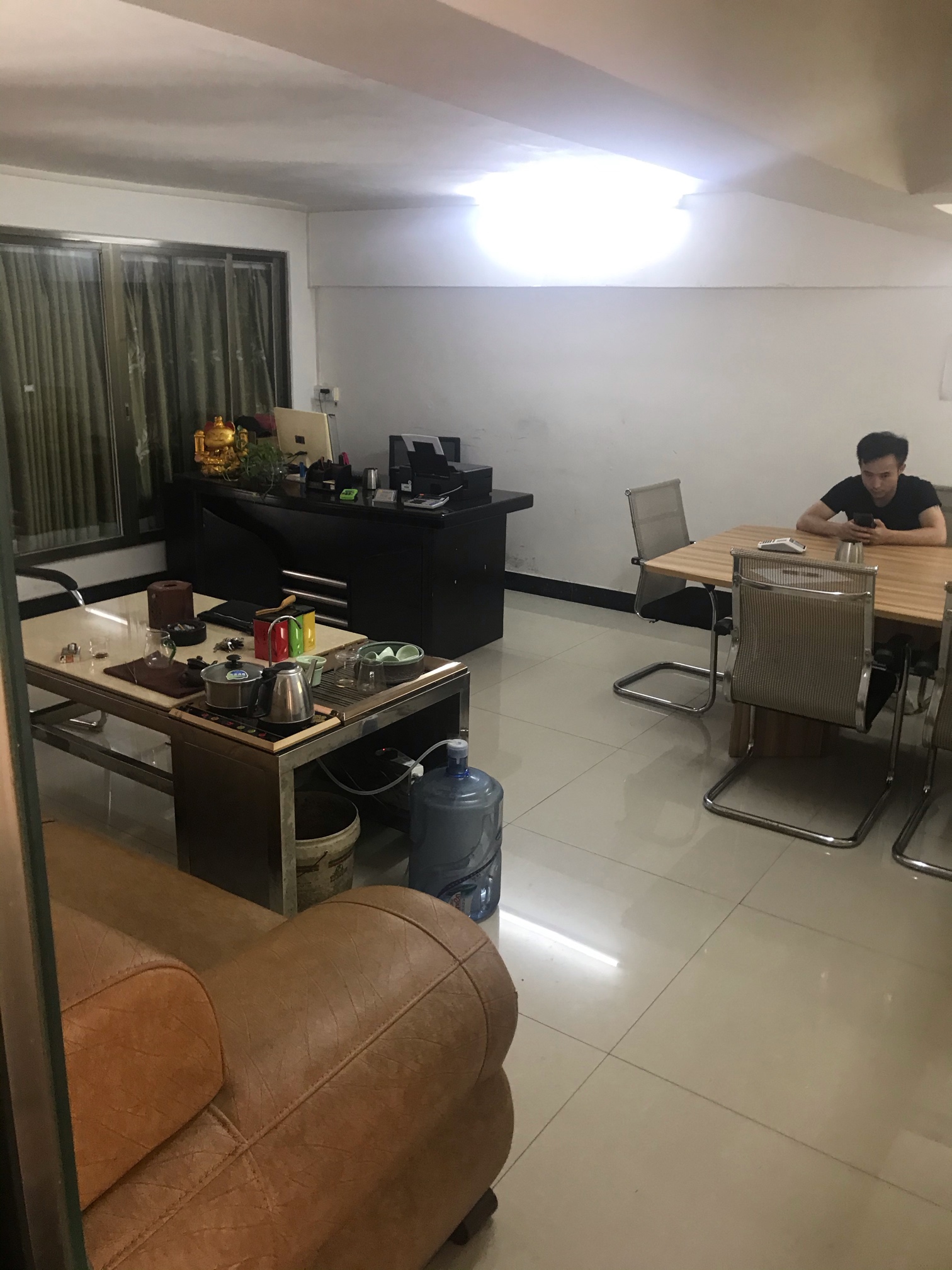 有老哥问我，我是怎么过来的，我曾经和你们一样断粮断烟，每天就撸贷，后来发现越来约88 / 作者:中融理财～李飞 / 