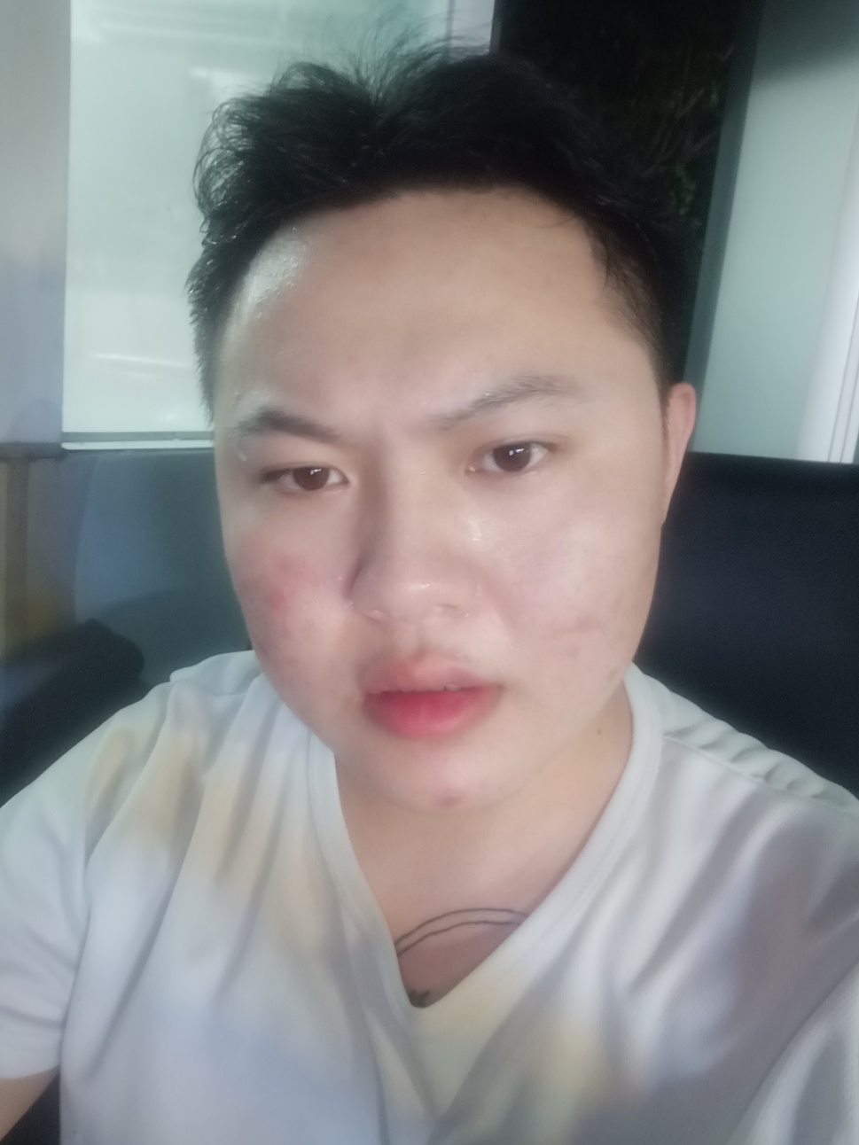 好热啊
43 / 作者:夹了逼海盗 / 
