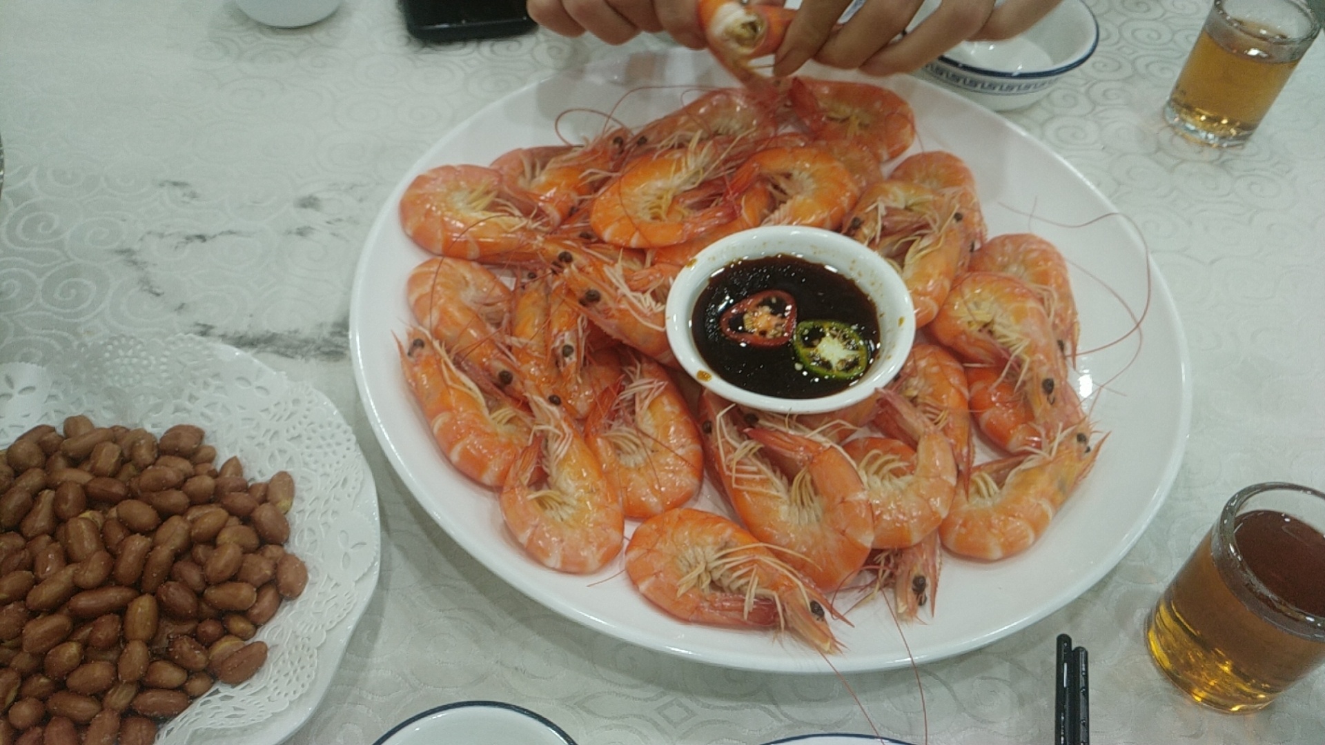 老哥们饿了吗 

32 / 作者:扑你个臭街 / 