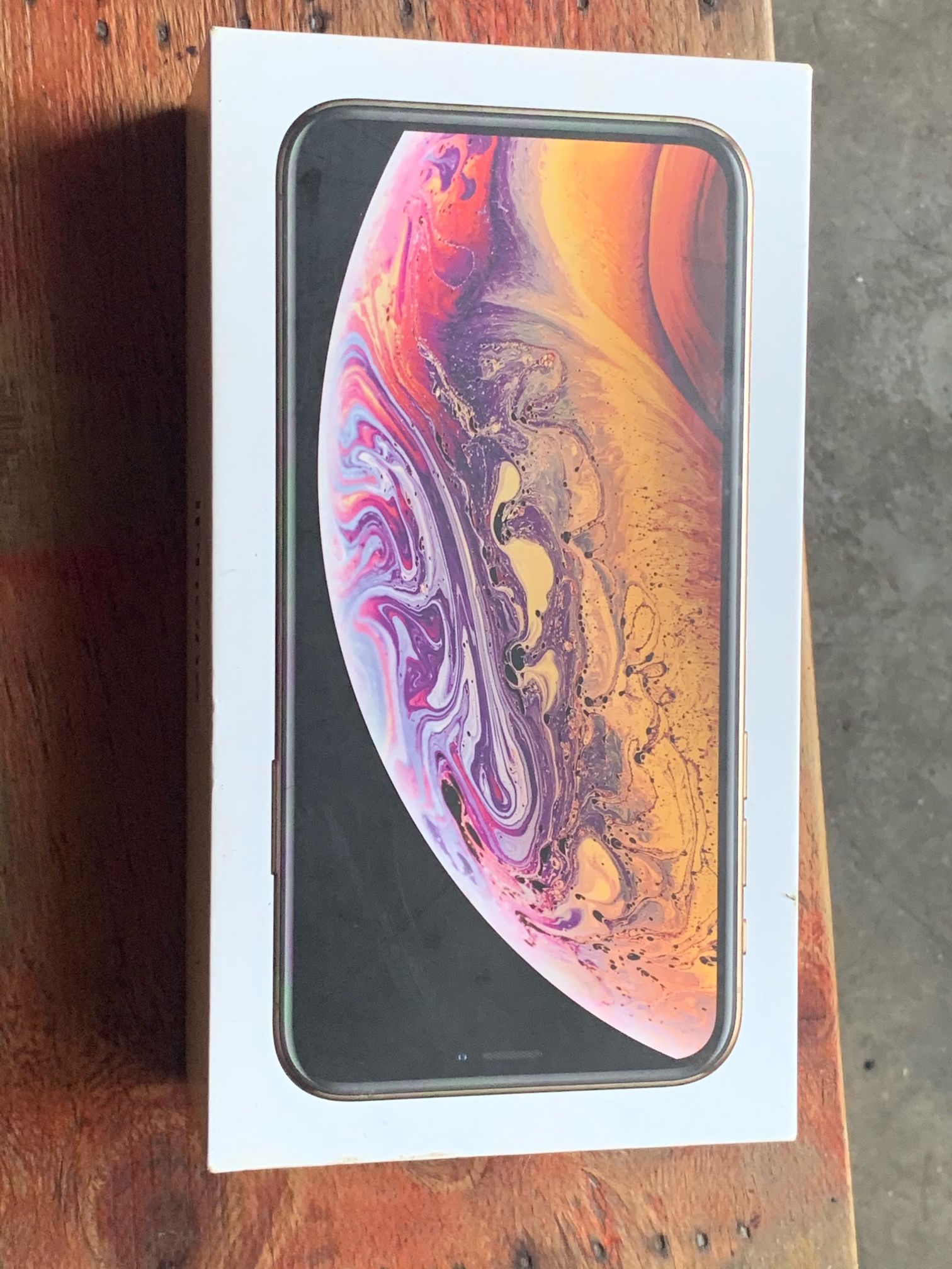 出售一部iPhoneXS实在没办法了！可走闲鱼，价格美丽9成新，无任何维修证件齐全，国行198 / 作者:wenxv99 / 