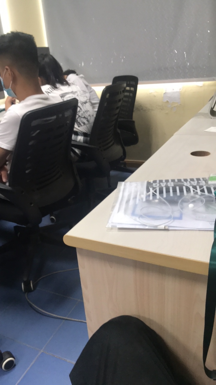 找工作上岸了，卡农百万老哥给我支持

40 / 作者:第九届冬季新款 / 