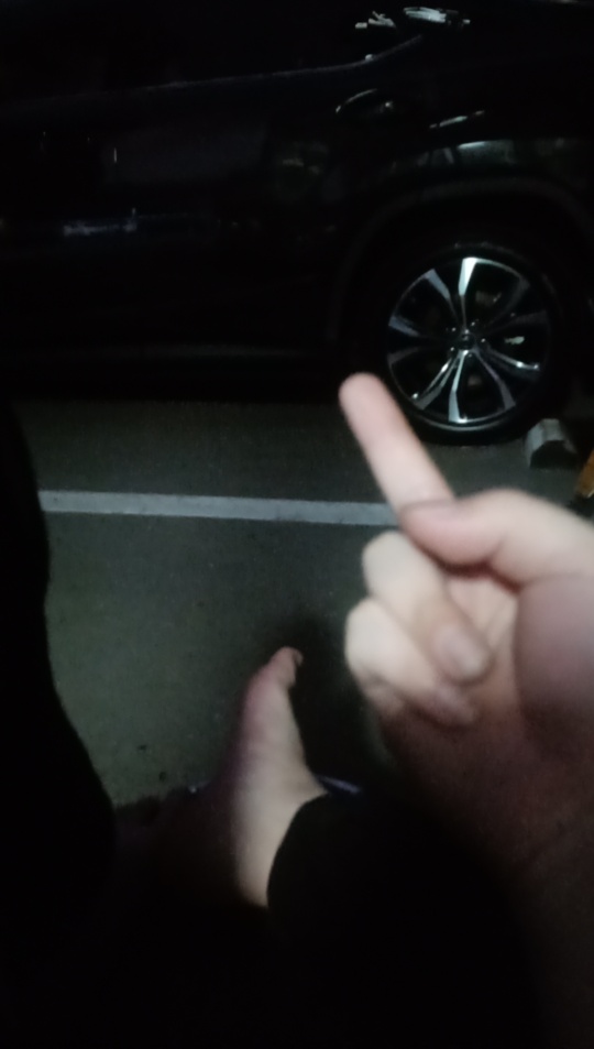 海盗哥还没下班

35 / 作者:夹了逼海盗 / 