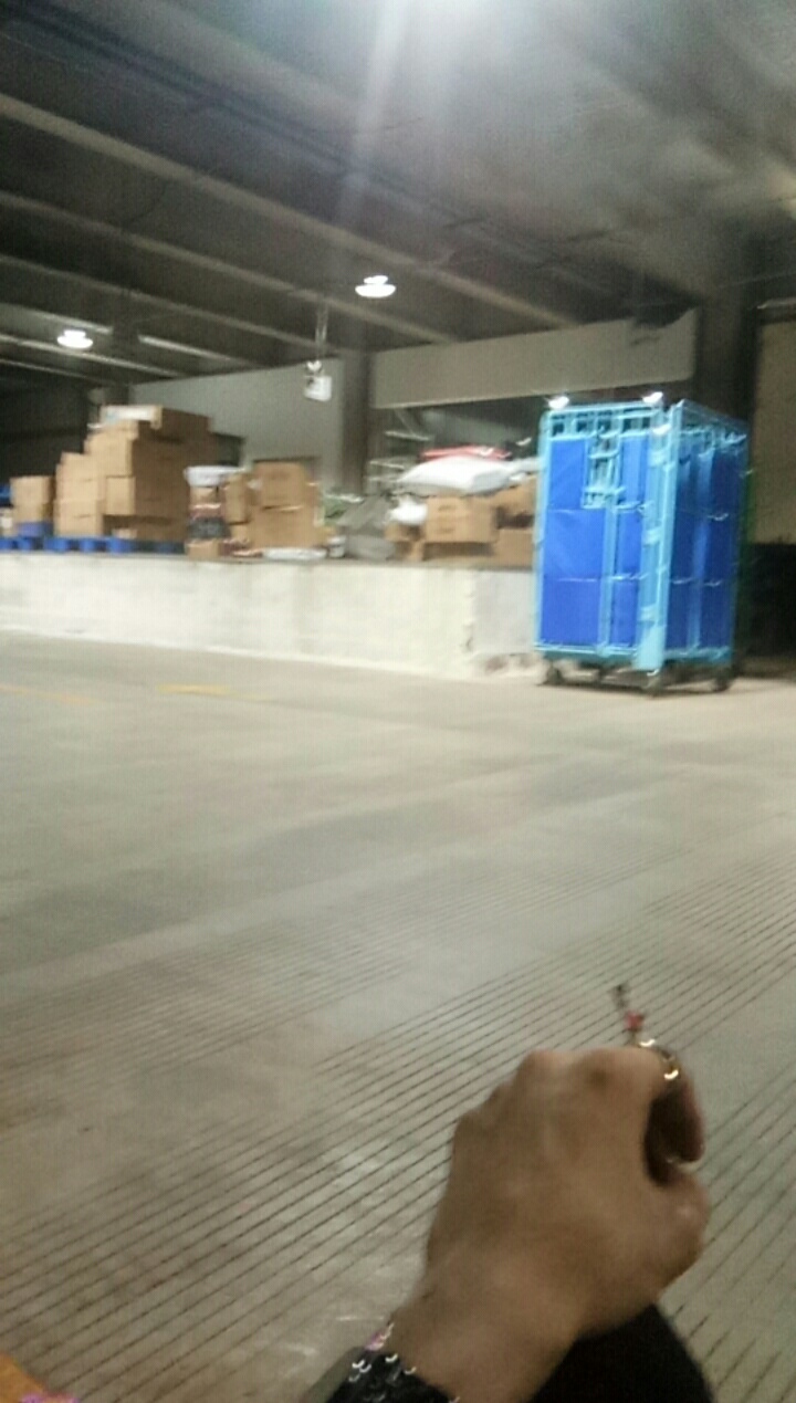 好累啊  顺丰日结。简直不吧日结的当人看……熬吧……熬个十天半个月

97 / 作者:勉强帅气 / 