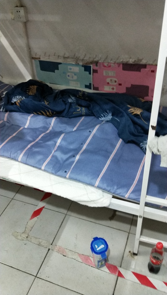 第七天了。
预支工资已到位。
被子已安排了。衣服在路上。慢慢的会好的，对吗？

42 / 作者:用生命回忆从前 / 