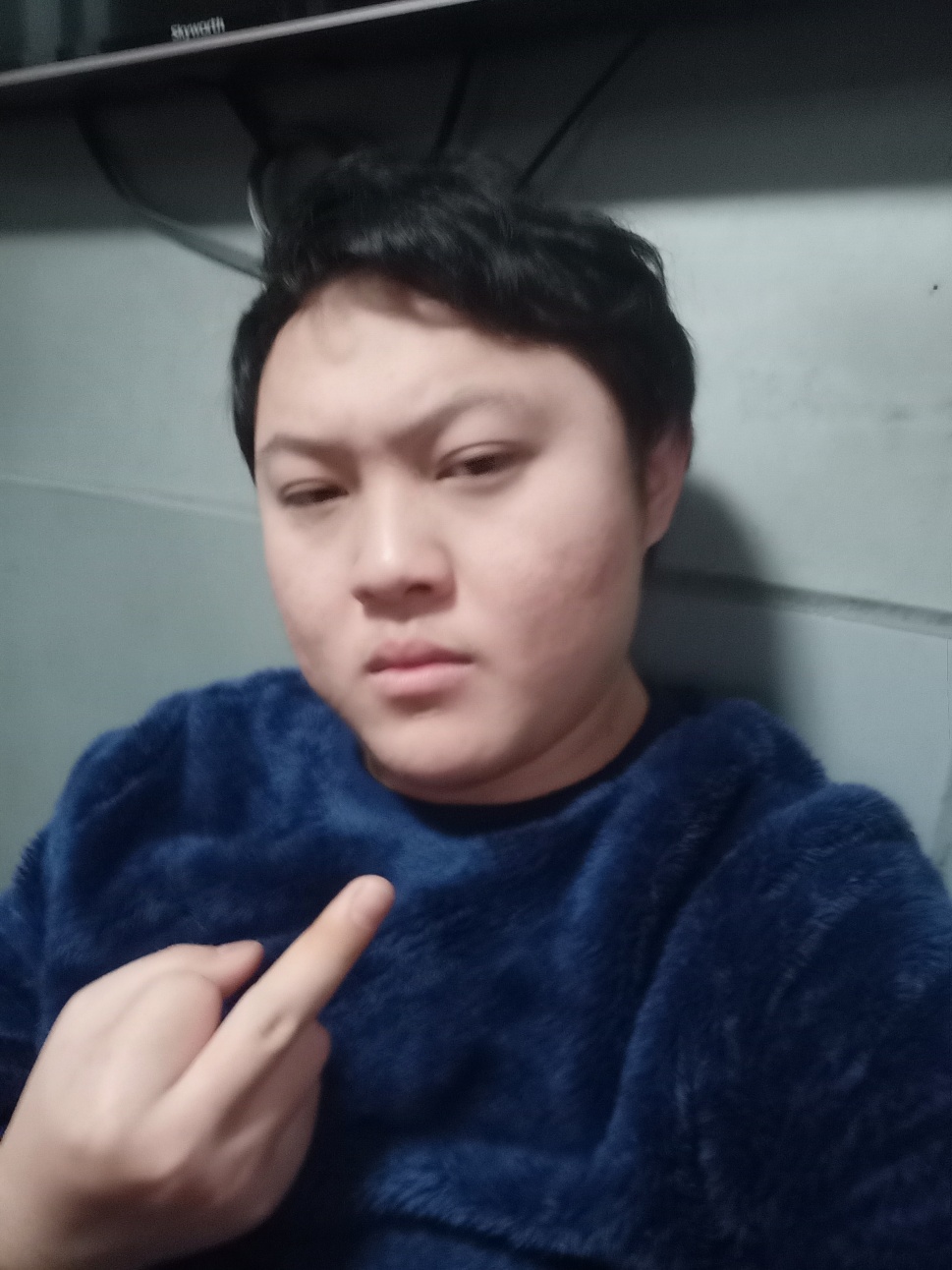 天冷了，买个毛衣穿

89 / 作者:夹了逼海盗 / 
