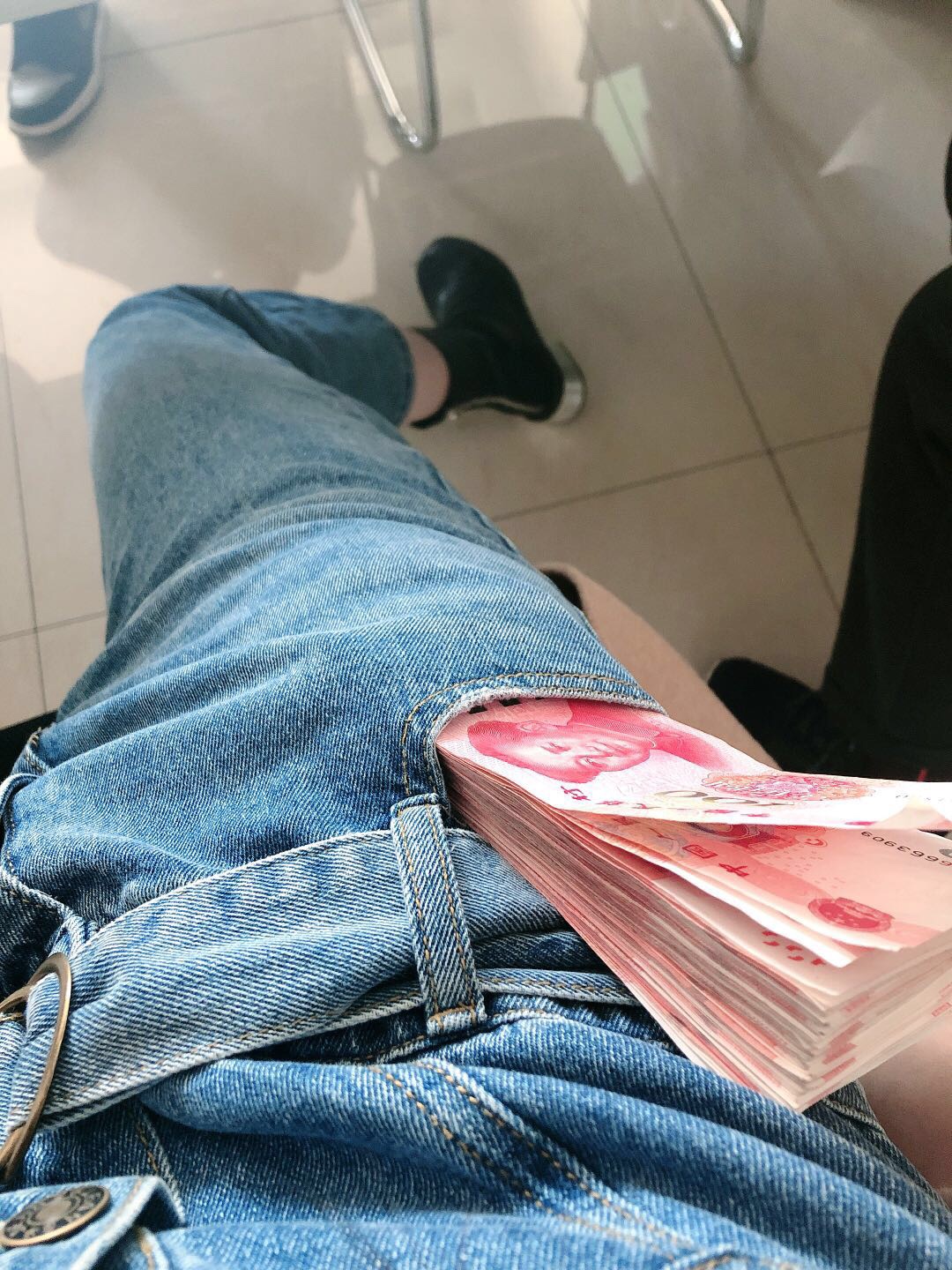 刚买的鞋，你们觉得好看吗？

10 / 作者:撸大神110 / 