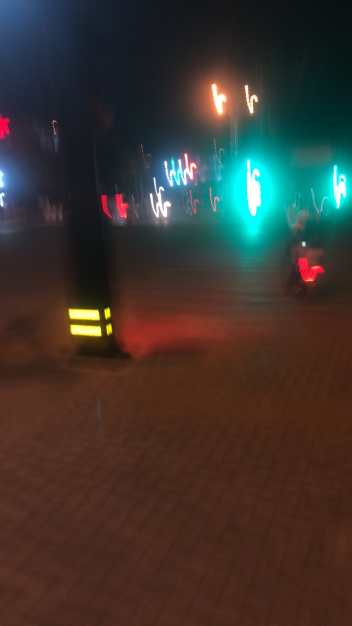 碰瓷 寻找中

32 / 作者:就像你 / 