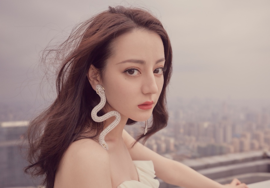 腾讯先游app羊毛，玩十分钟游戏，先抽红包。先游app。



60 / 作者:氝攝许芳 / 
