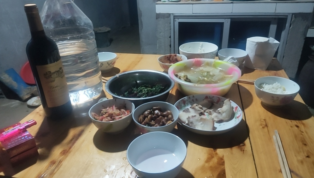 028眉山市有没有老哥，来我们三五杯，

24 / 作者:哥要翻墙等红杏 / 