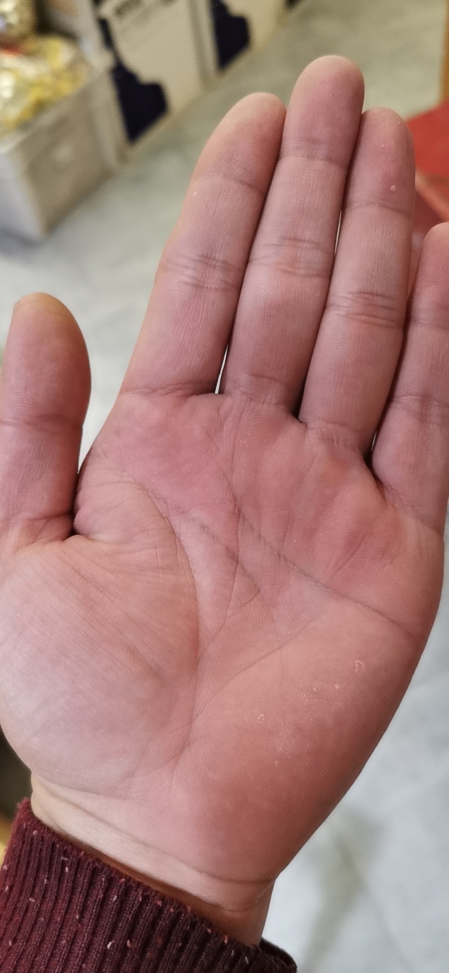 一天一次的看手相摆摊又来了。有偿，随缘打赏花贝。我送你几句话，可看过去记录，没啥99 / 作者:卡农探花 / 