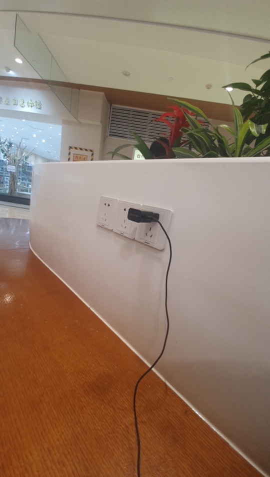 两天没睡觉了，本来想把s10+这个手机出了换个回家路费，一直犹豫弄得现在一整天没吃饭71 / 作者:曾经是风 / 