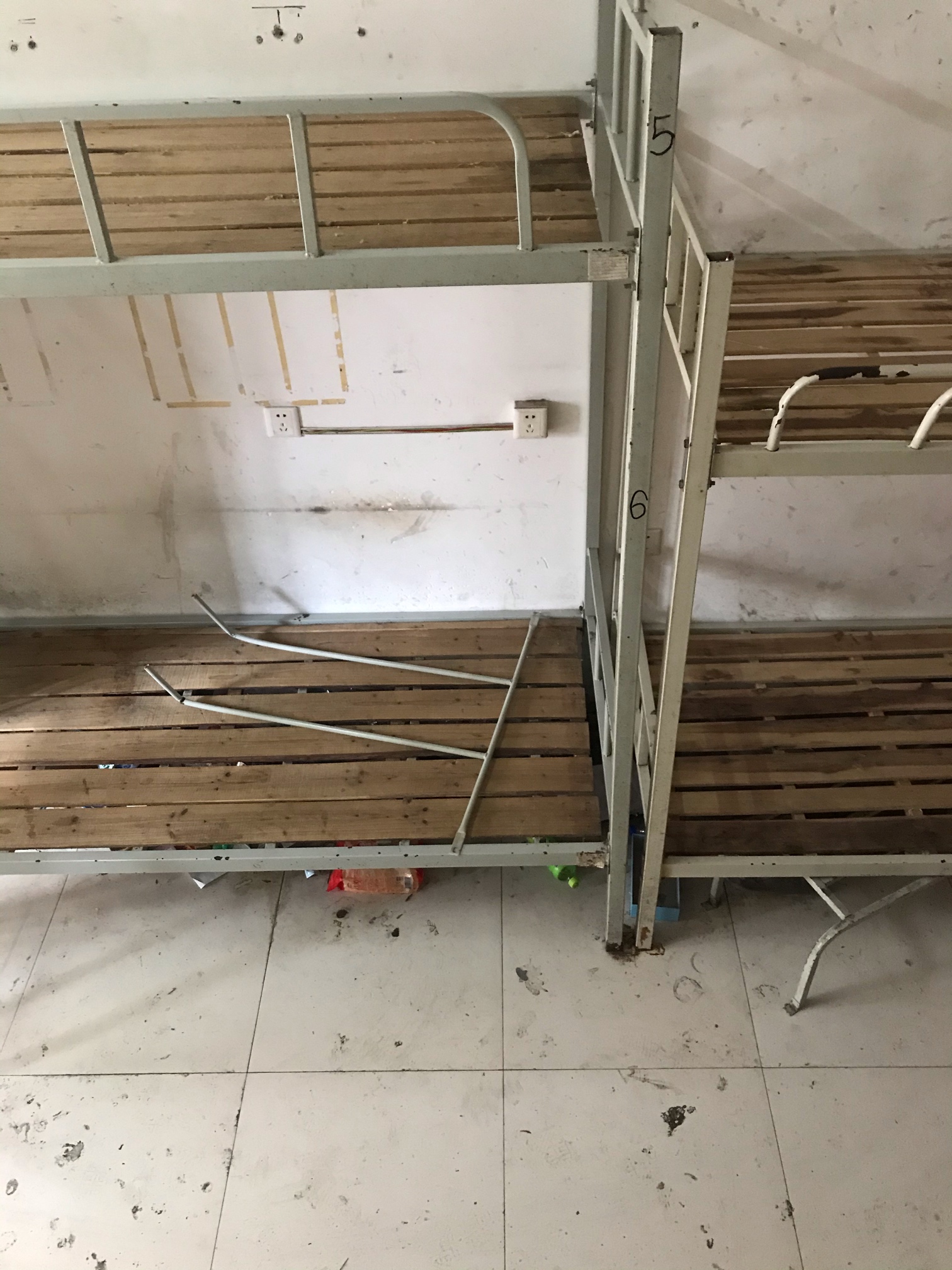 近厂打工了 老哥们

11 / 作者:不赤辣椒 / 