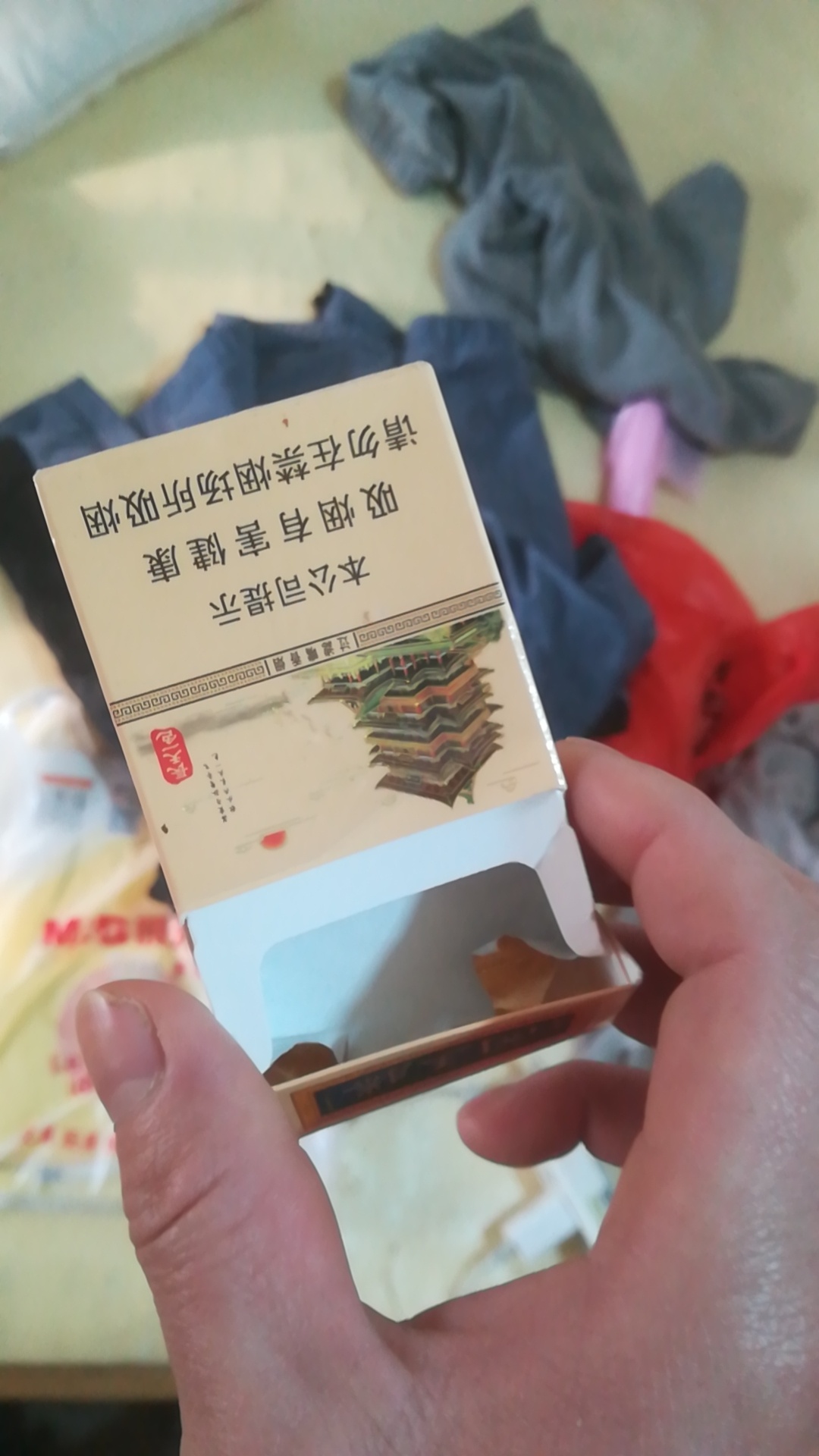 有学做家具的么，找个徒弟，厂里环境优雅，有吃有住，待遇好，学会了月入万元不是梦，17 / 作者:法海法师 / 