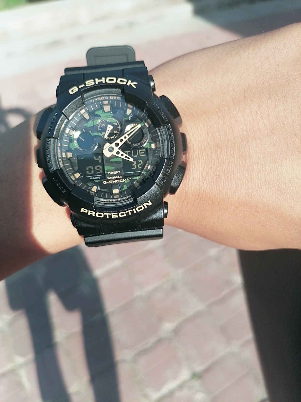 卡西欧迷彩拆弹专家走咸鱼9成新去年夏天买的900多吊牌在老家有钱的