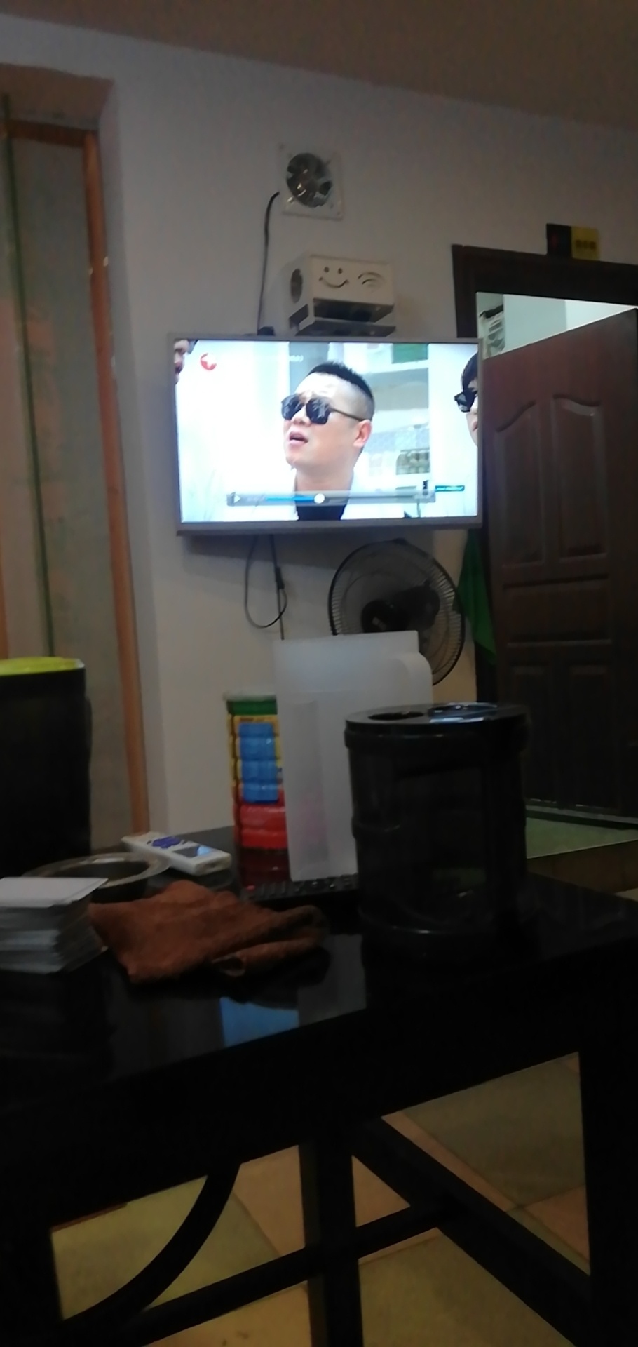时隔两年，我又一次来了，一如既往三个名额，前提：说出你的故事或者欠债感受，让我感12 / 作者:四眼小哥 / 