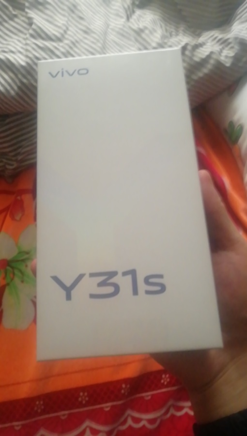 老哥中国联通，客服打电话让吧78T餐，升级129，合约2年，送一个手机，快递来了交了9983 / 作者:盛世回首 / 