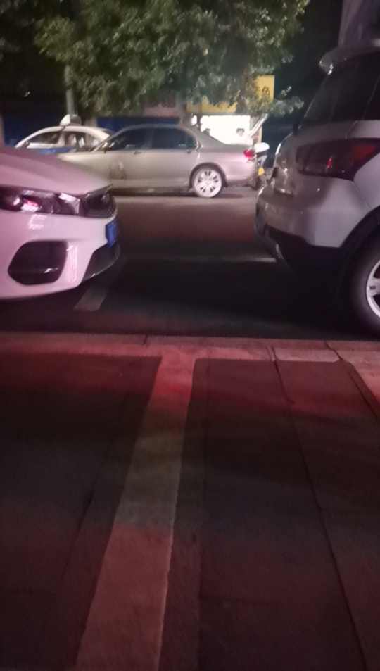 今晚睡觉大街

33 / 作者:疯狂中出蔡萝莉 / 