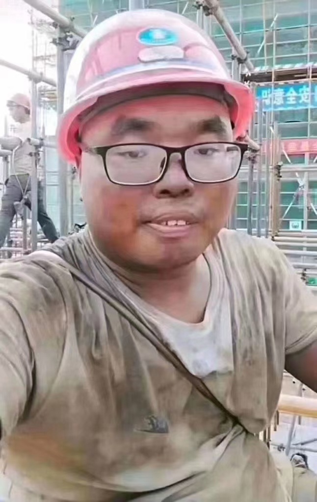 打卡

24 / 作者:我爱抽中华 / 