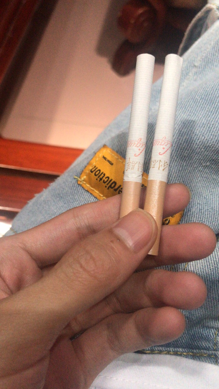 买到假烟怎么举报？

25 / 作者:长期挂逼羊毛区 / 