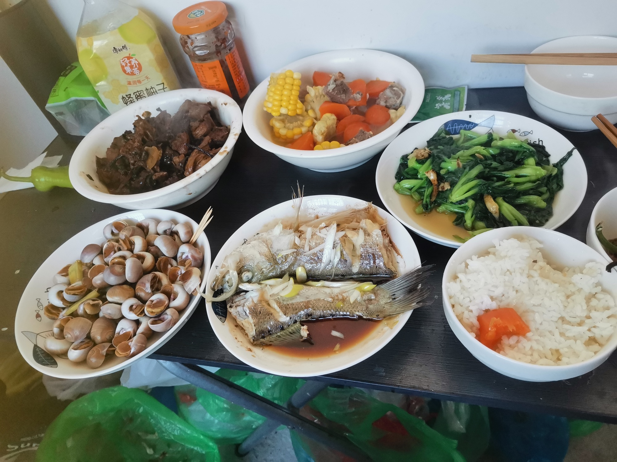 多久没有好好的睡一觉，什么都不用想睡到自然醒那种；多久没有吃一顿自己煮的饭菜，除54 / 作者:kirsJ / 
