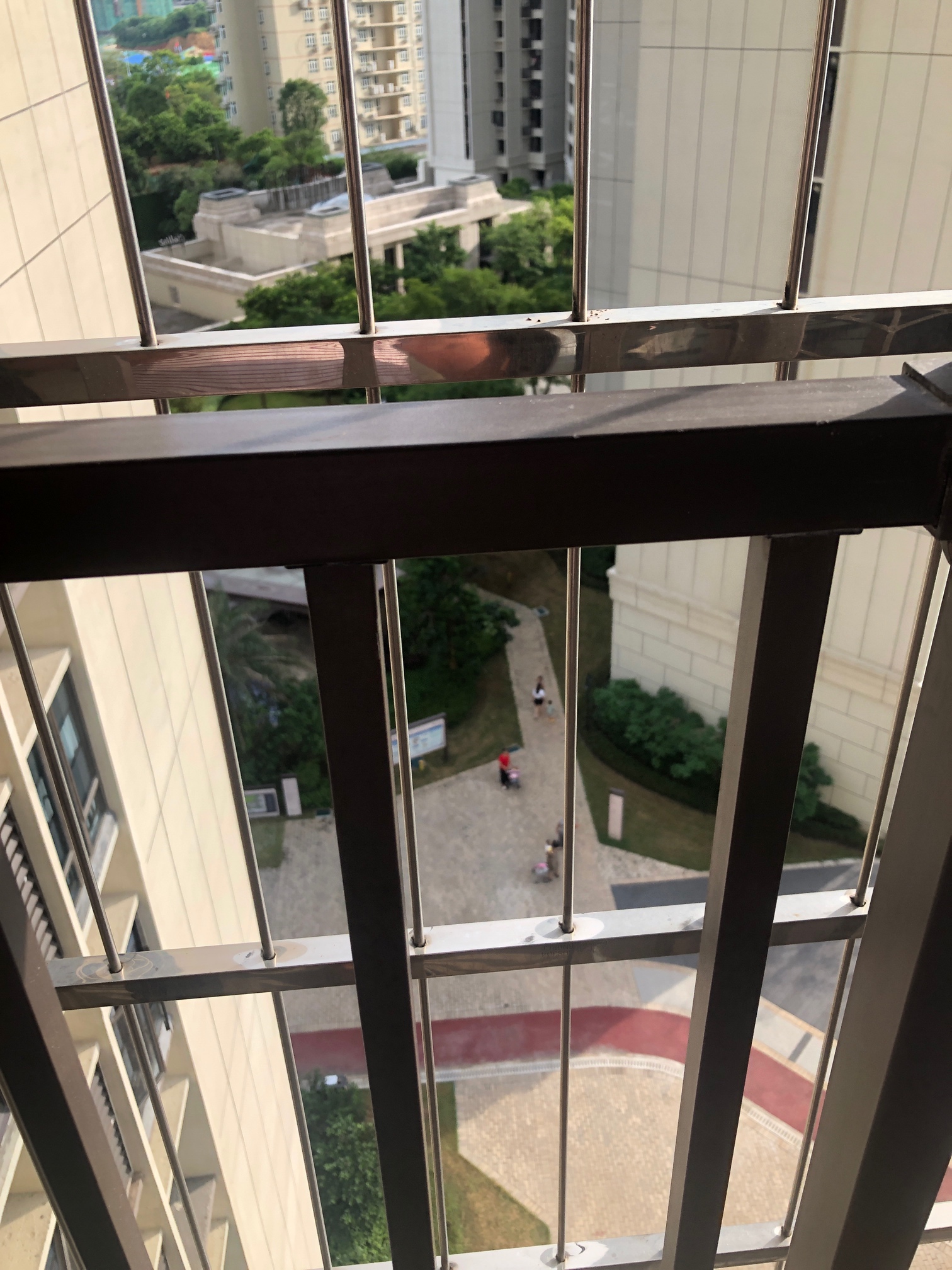 老哥们，我爱上了一个距离两千公里的女人，怎么办要不要去cao她

64 / 作者:shihui / 