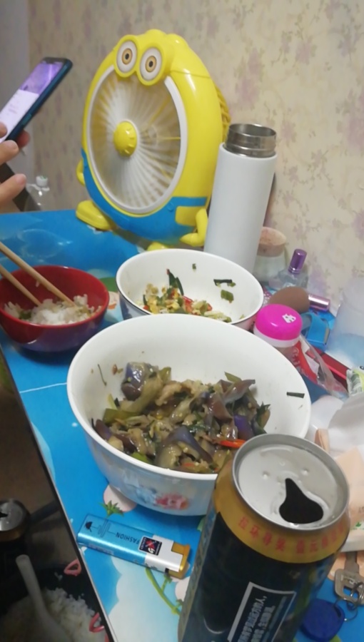 唉，同我一样的年龄，孩子都打酱油了，  赌鬼  终究辜负了曾经对你深情的那个女人，目7 / 作者:湖南大哥。 / 