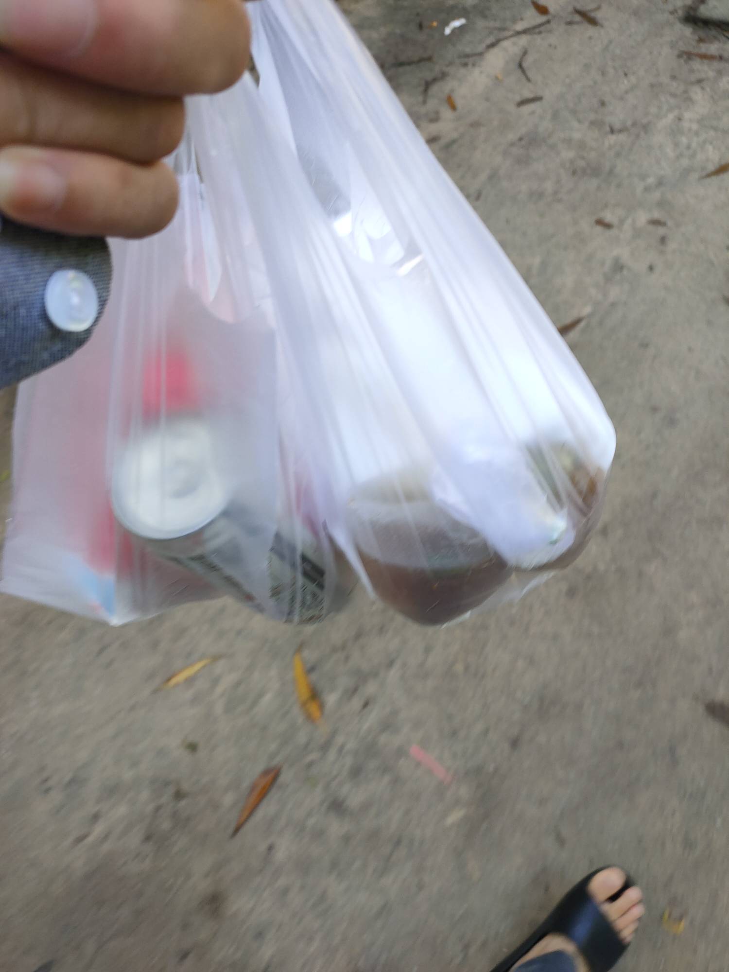 都是靠自己，每天薅羊毛做任务五六个小时十几二十买烟买水偶尔早上睡醒吃个早餐一分不18 / 作者:我们重来 / 