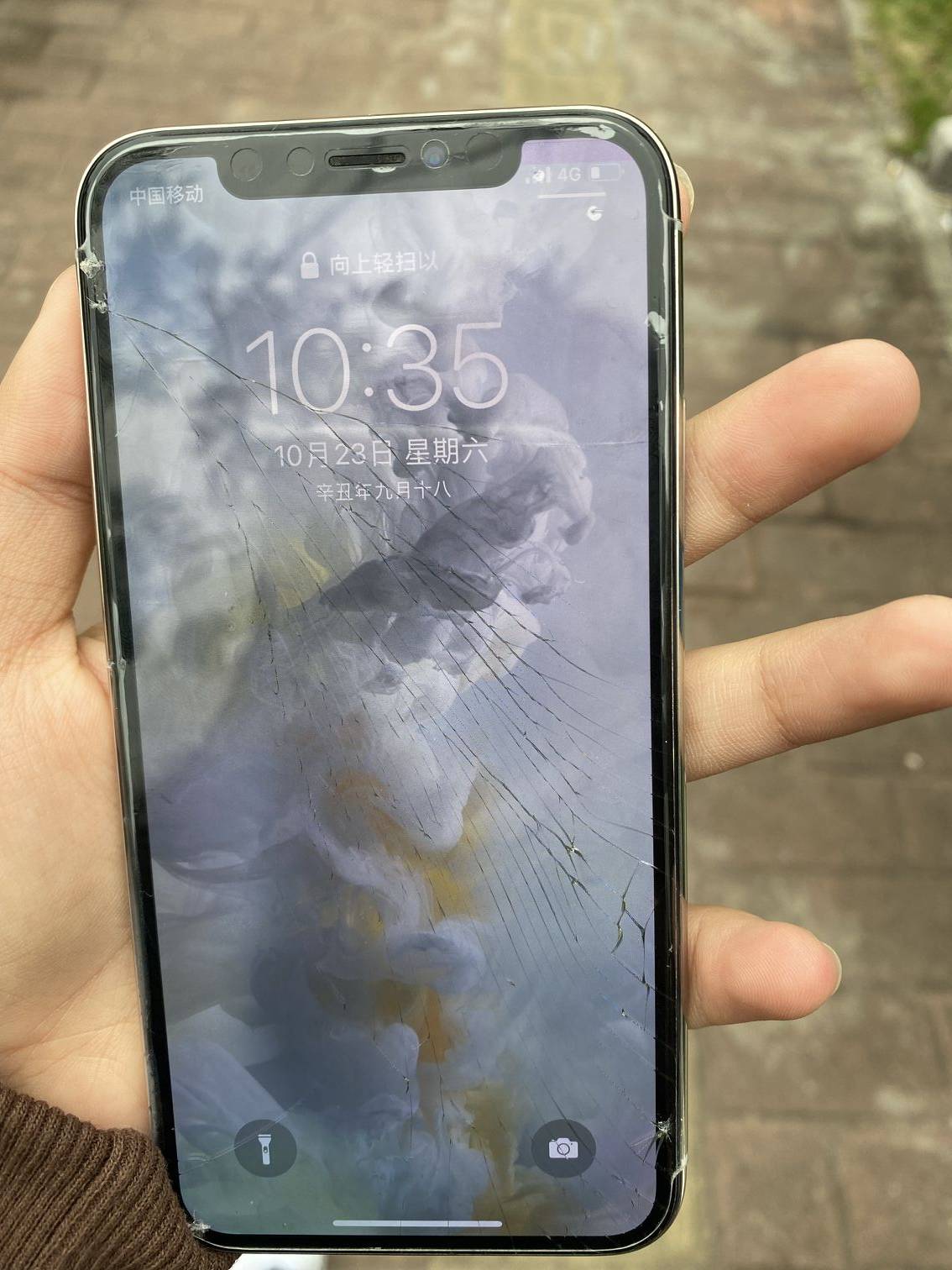 老哥们这个是水果几，要多少钱修好


27 / 作者:带老哥撸辣条 / 
