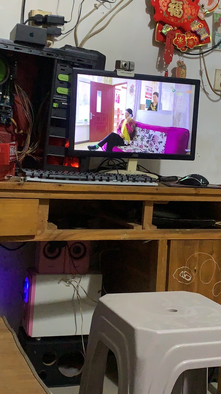 没有毛，就大战电视剧

63 / 作者:无聊的小石头 / 