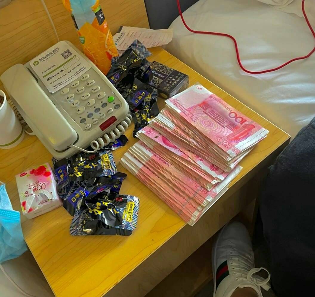 88折大量出话费，微信分付直充，量大可85折

70 / 作者:敬业哥 / 