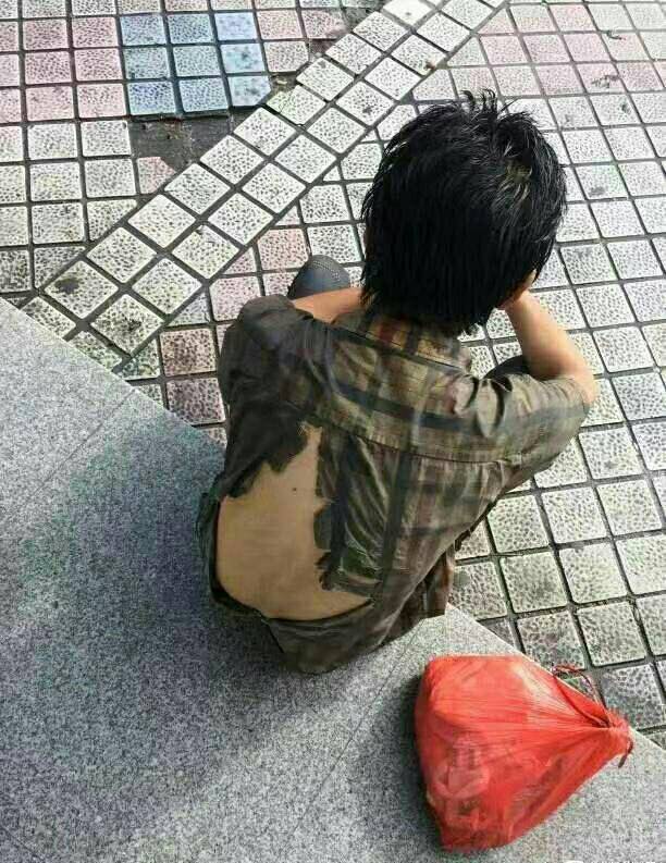 老哥们那羊毛救我，手机停了两个多月欠费400多了，有没有老板需要工人，出示不了健康84 / 作者:南归燕 / 
